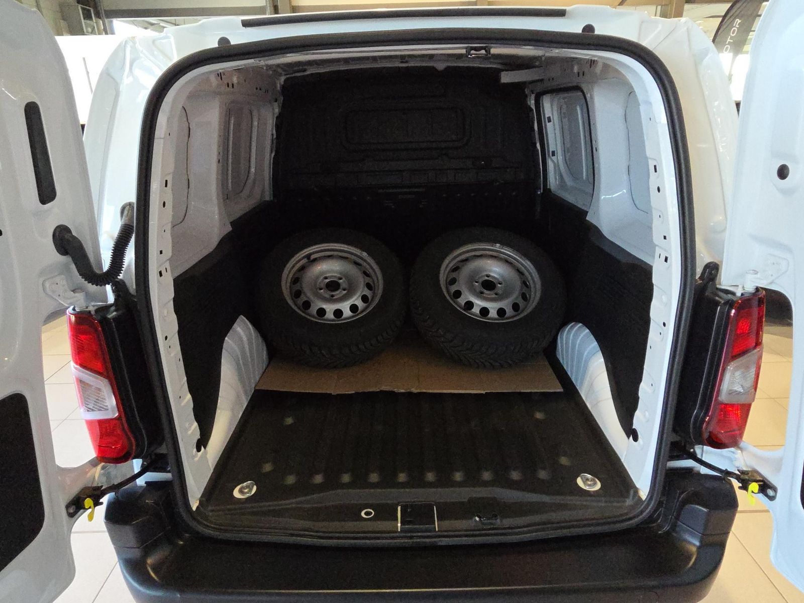 Fahrzeugabbildung Citroën Berlingo L1+USB+KLIMA+ACC+BlUETOOTH+