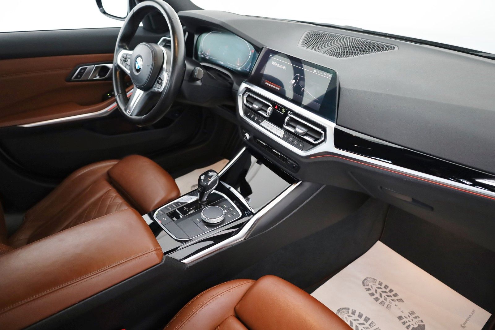 Fahrzeugabbildung BMW 318d Touring Sport Line,Leder,Navi,LED,HUD,AHK e