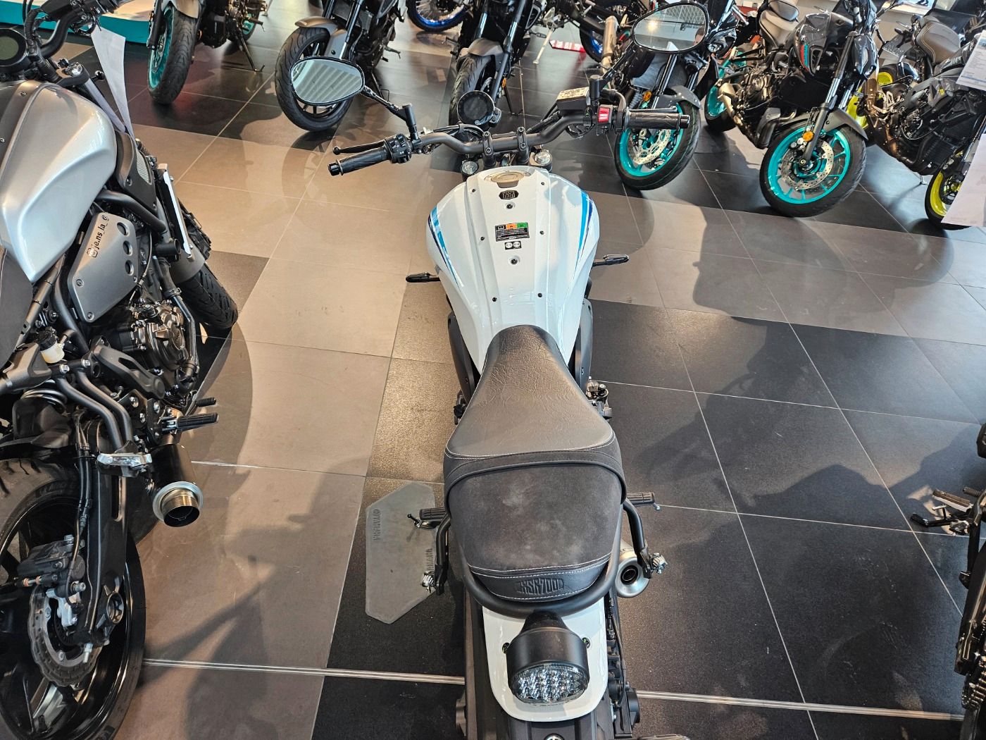 Fahrzeugabbildung Yamaha XSR 700 Modell 2023 Tageszulassung