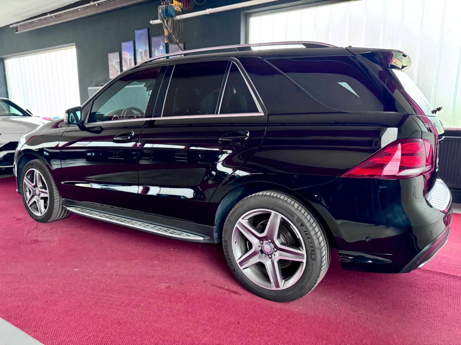 Mercedes-Benz GLE350d 3x AMG AHK 360°Airmatic 4Matic Comand 20