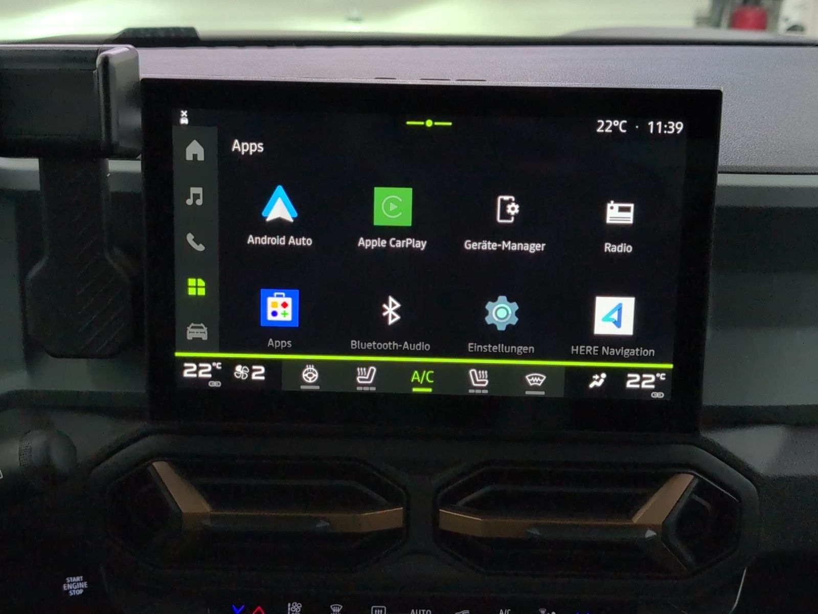 DACIA Bigster Extreme Hybrid 155 Zweifarblackierung – Bild 25