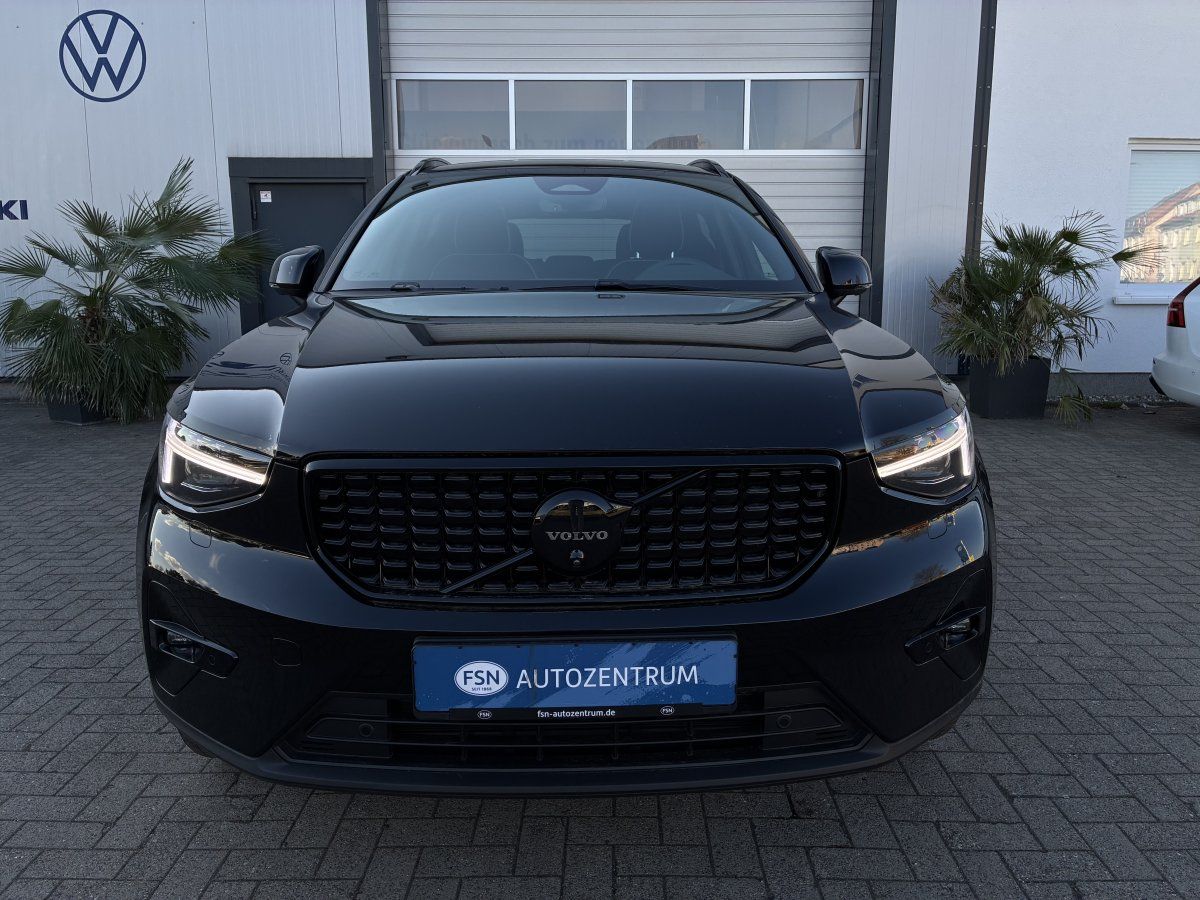 Volvo XC40 B3 Ultra Black Edition Pixel-Led Business M foto 3