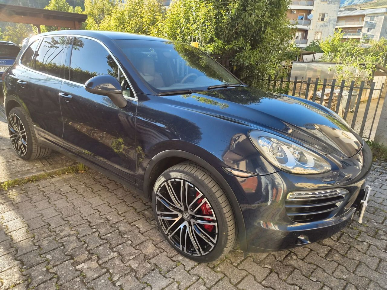 Porsche Cayenne - 1