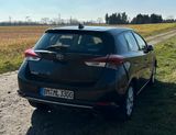 Toyota Auris Executive 1,2-l-Turbo S/S Executive - Toyota Auris in Köln