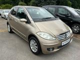 Mercedes-Benz A 170  Automatik Klima Shz. Allwetter 75000 km - gebrauchte Mercedes-Benz A 170 aus dem Jahr 2005
