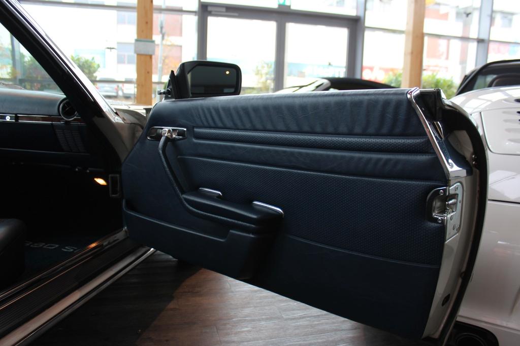 Mercedes-Benz SL 380