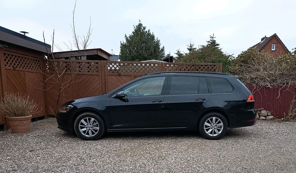 Image of Volkswagen Golf