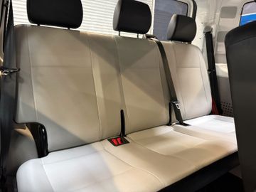 Volkswagen T6 Caravelle - 11