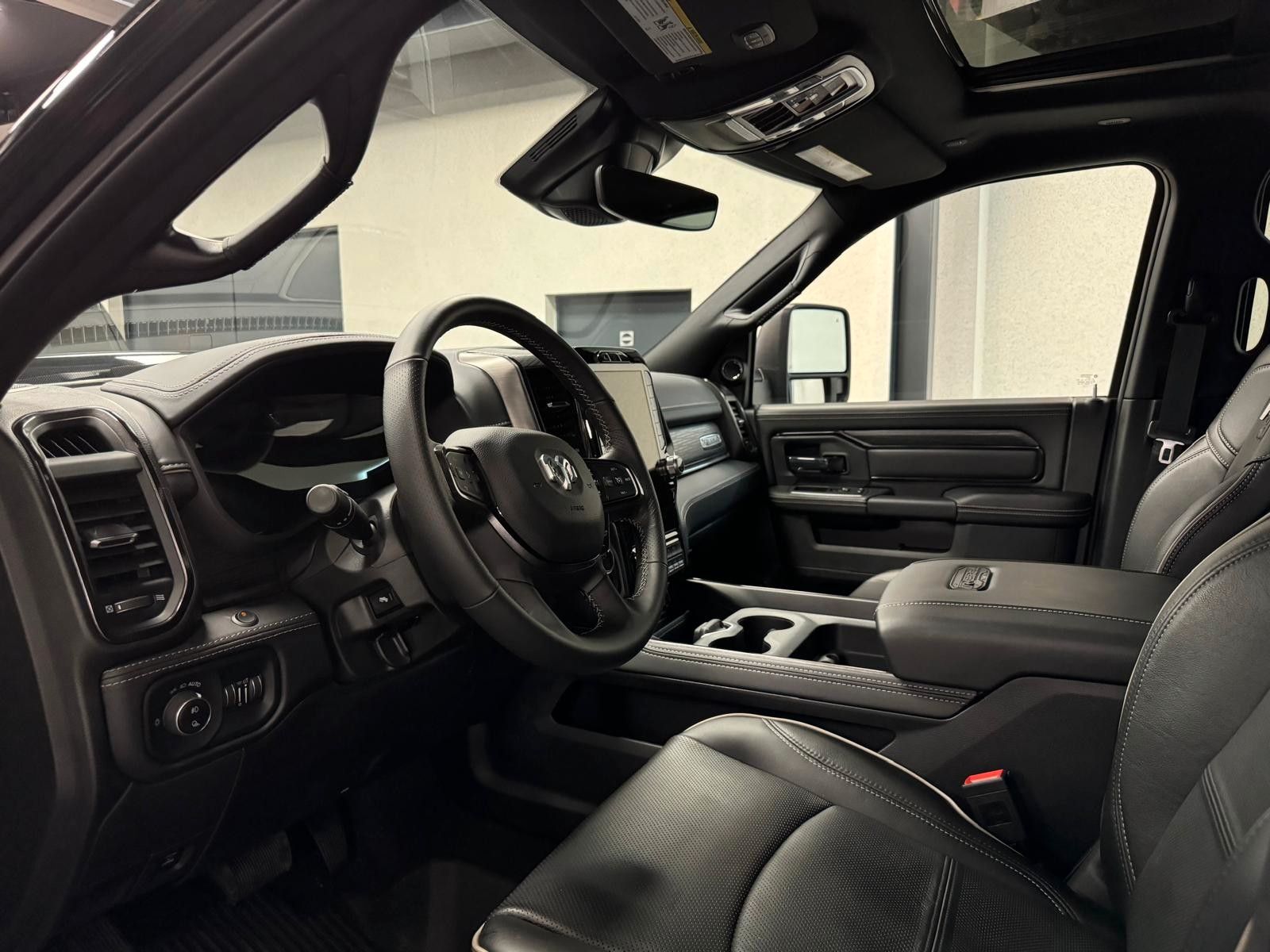 Fahrzeugabbildung Dodge RAM 2500 6.4-V8 LUFTFED. KABINE GLADIATOR XLE