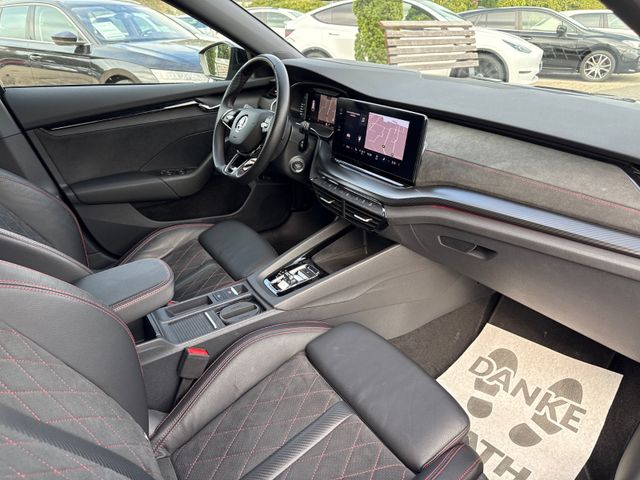 Skoda Octavia Combi RS-LED-AHK-SHZ-CarPlay-Ambi