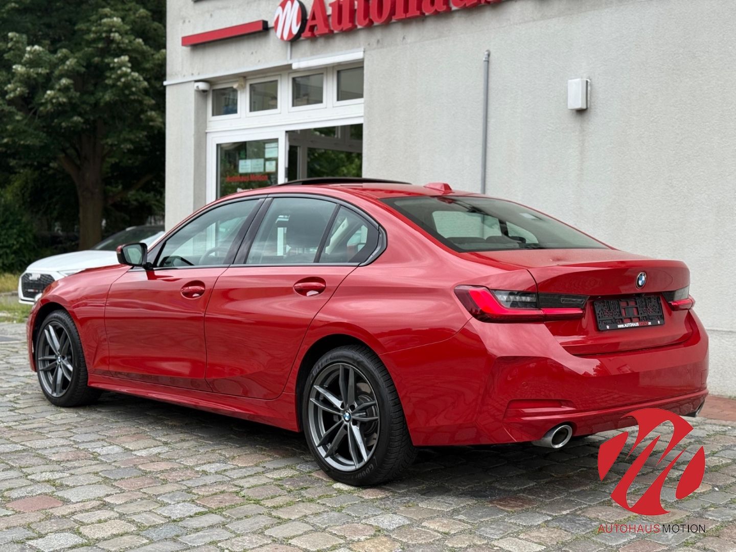 BMW 320 d Facelift Navi HUD GSD Laser LED Temp Parkl foto 7