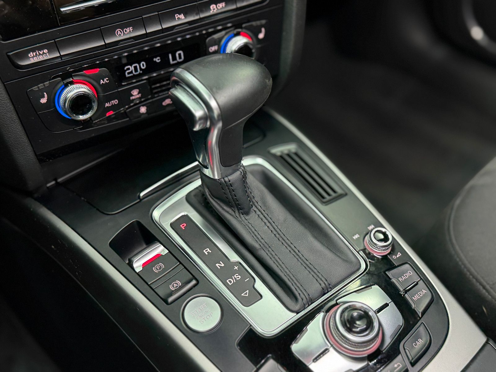 Fahrzeugabbildung Audi A4 Avant 3.0 TDI quattro|BANG&OLUFSEN|1.HAND