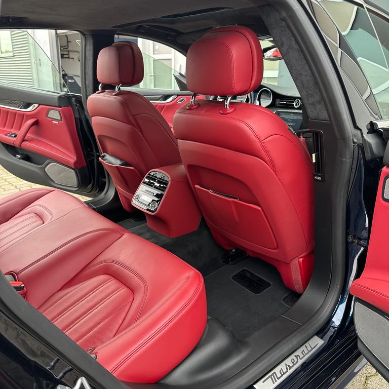 Maserati Quattroporte