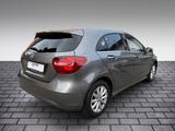 Mercedes-Benz A 180 CDI BlueEfficiency SZH/TOTW/NAVI - Mercedes-Benz A 180 mit Diesel-Antrieb