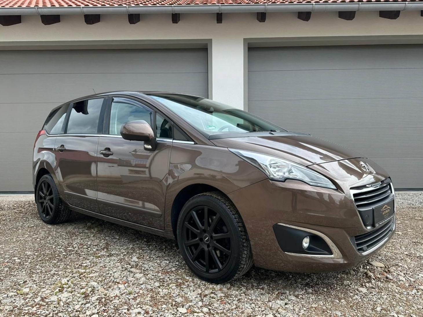 Peugeot 5008 Active*AHK*Navi*SHZ*PDC*RFK*