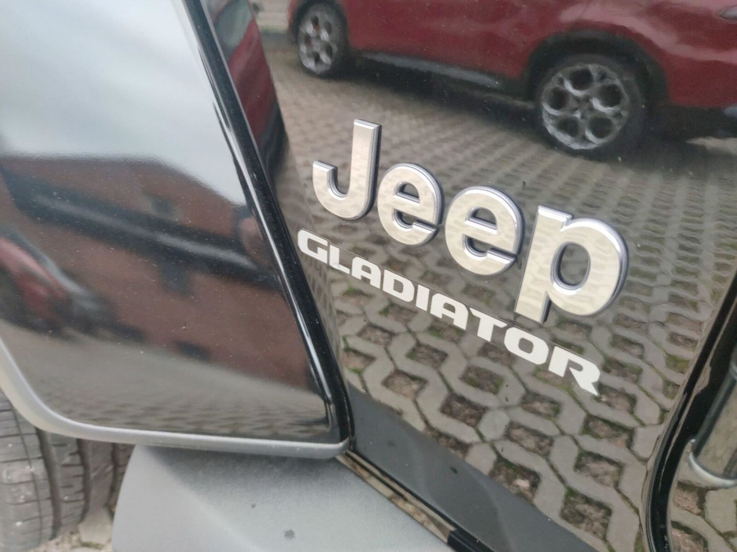 Fahrzeugabbildung Jeep Gladiator 3.0 V6 MultiJet AWD Overland+Hardtop+N