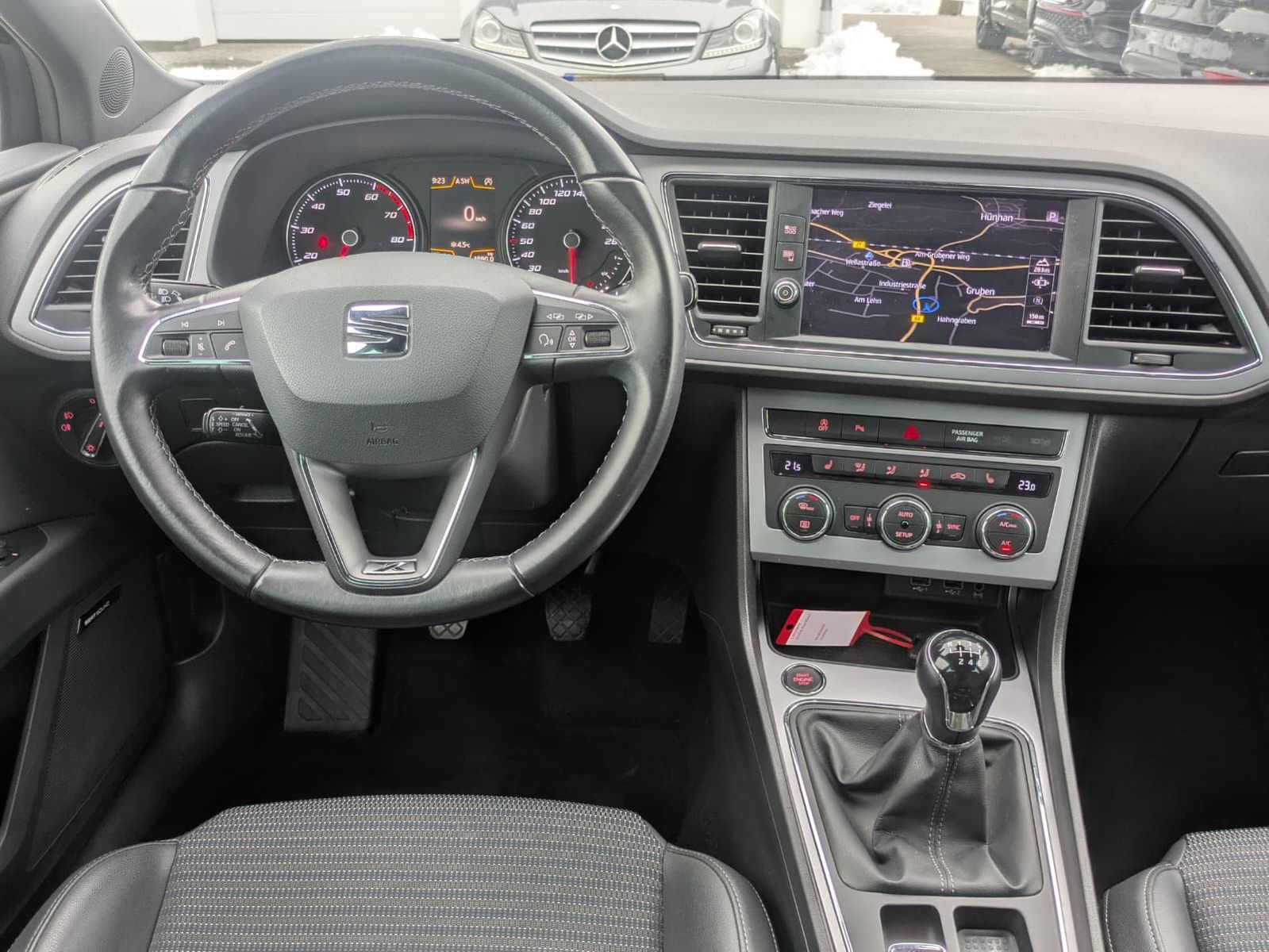 Fahrzeugabbildung SEAT Leon 1.4 TSI Xcellence LED*TEMP*PDC*APP*SOUND