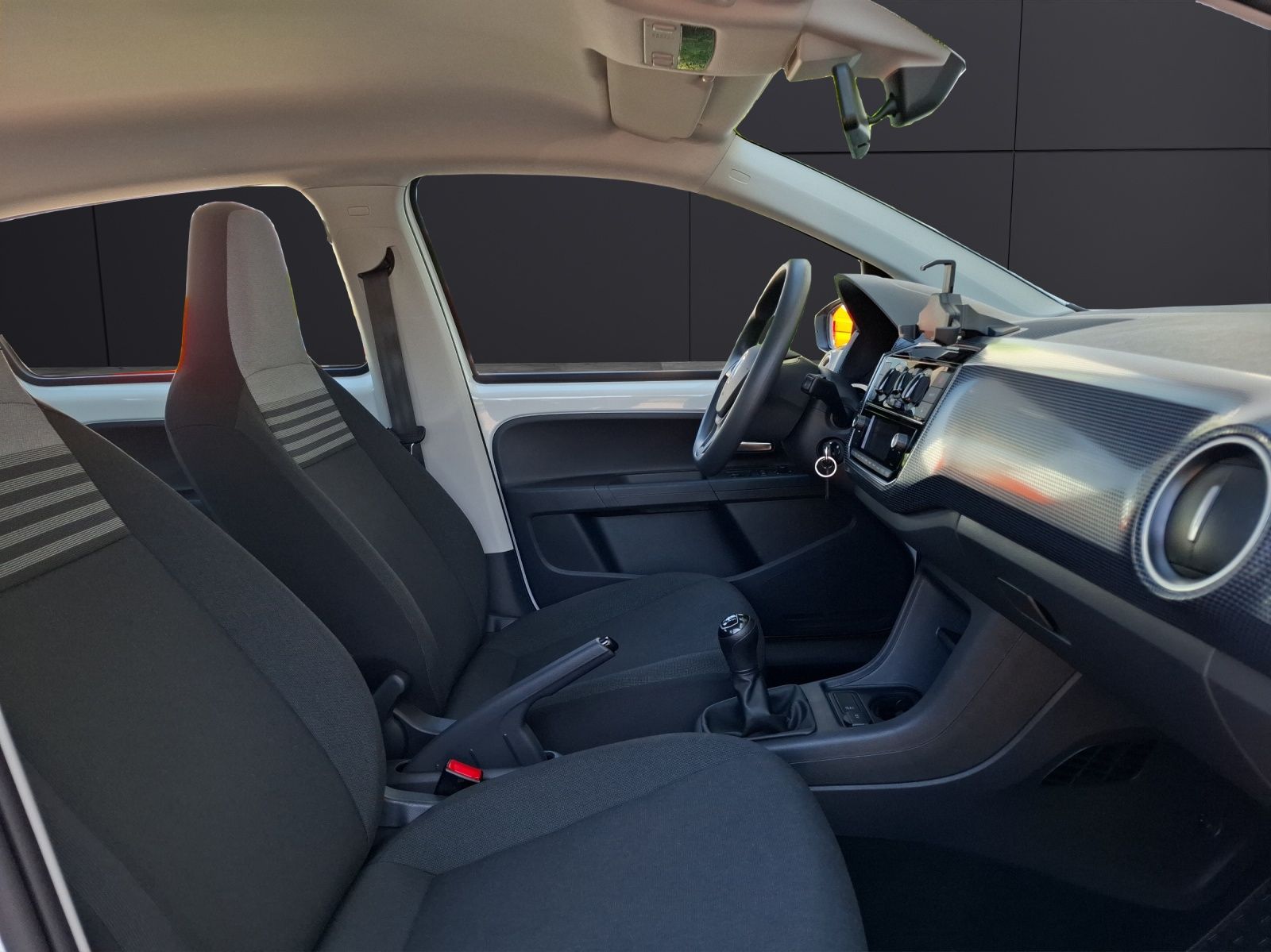 Fahrzeugabbildung Volkswagen up! Klima DAB SH