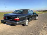 Mercedes-Benz E 220 Cabrio ,H- Zul. , Inzahlung mögl. ! - Mercedes-Benz E 220 mit Benzin-Antrieb