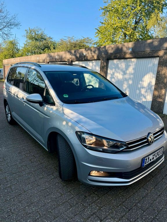 Image of Volkswagen Touran