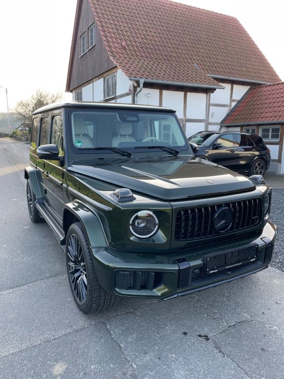 Mercedes-Benz G 63 AMG * Oliv metallic * Leder macchiatobeige 