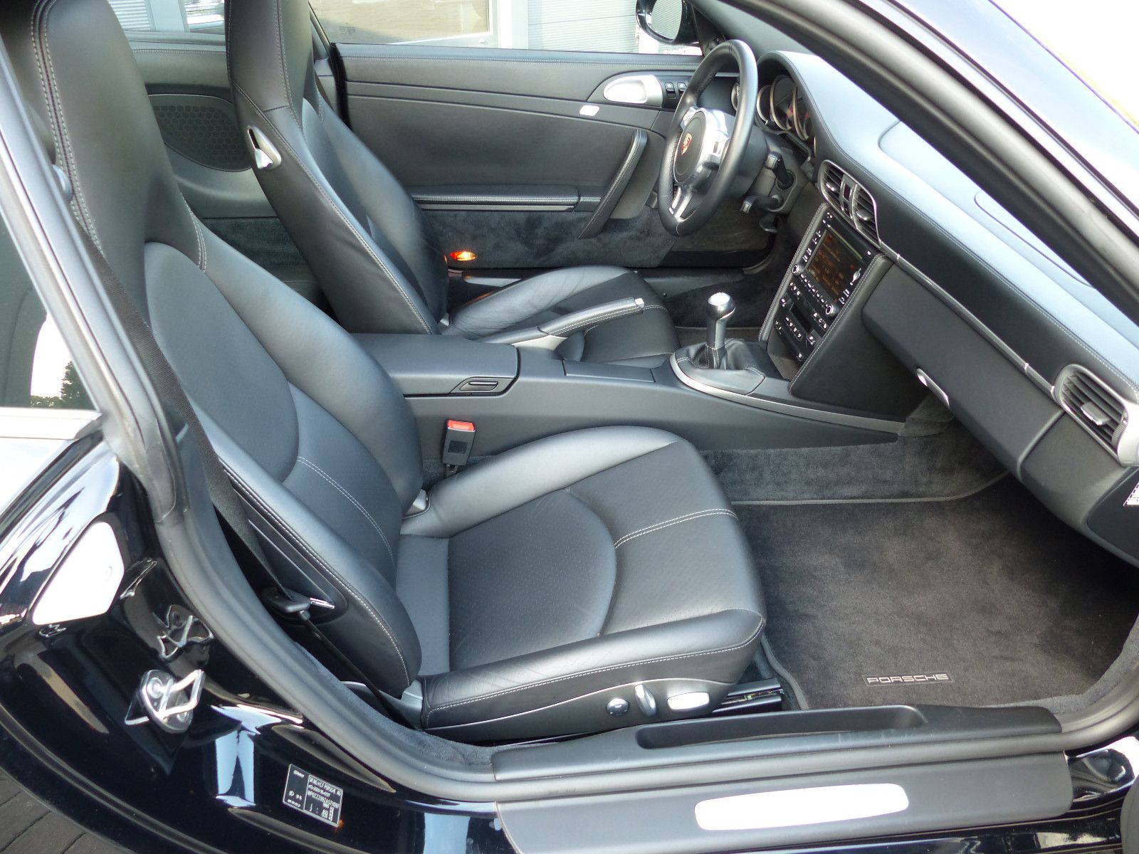 Fahrzeugabbildung Porsche 997.2 Carrera 4 S Coupe *Schalter*