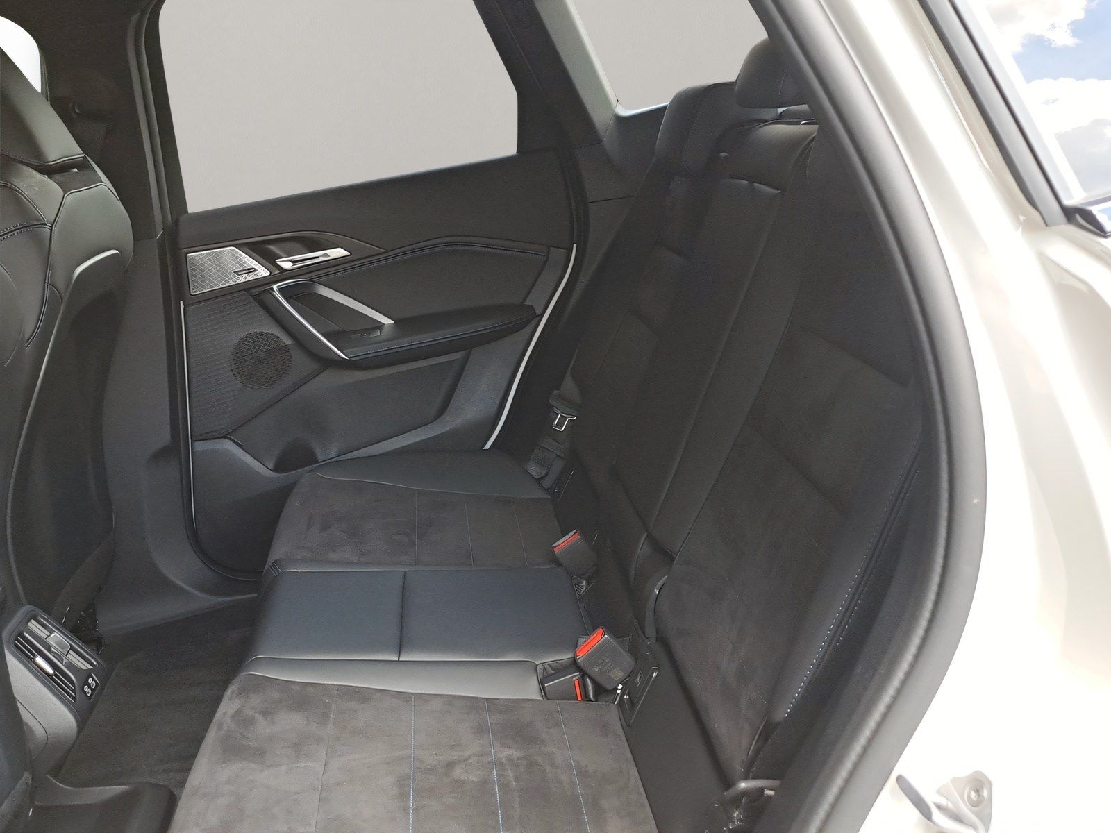 BMW iX1 - Bild 9