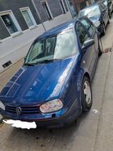 Volkswagen WV Golf 4  Gas/ Benzin TÜV ein Jahr noch - Volkswagen Golf mit LPG-Antrieb: Kombi