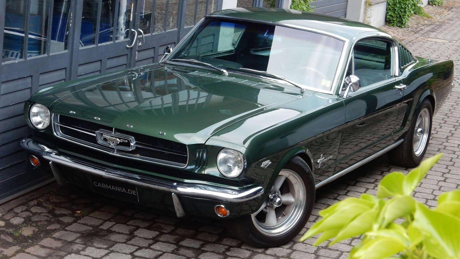 Ford Mustang Fastback 5-speed
