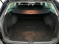 VW Passat Variant / MASSAGE/ ACC / GARANTIE / AHK /