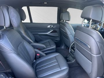 BMW X7 - 8