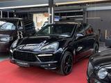 Porsche Cayenne Turbo Manufaktur Volllederausstattung/PA - Porsche Cayenne aus 2012: Turbo