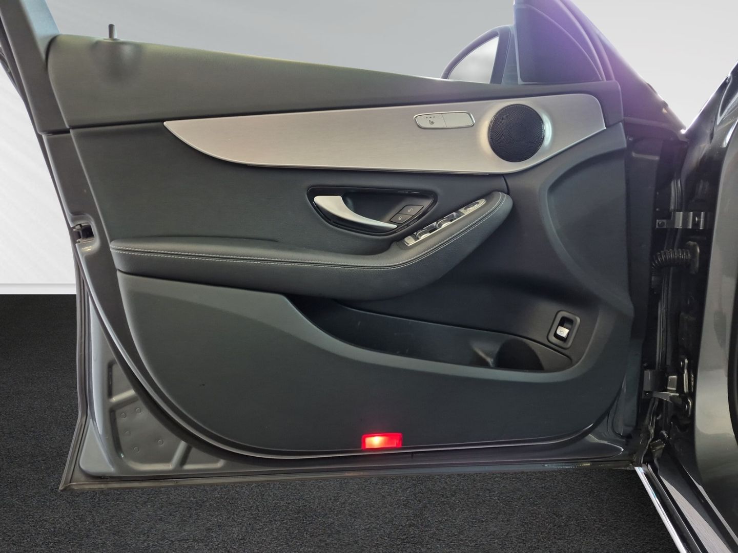 Mercedes-Benz C 220 d T Avantgarde LEDhigh/Park/Info/Komf./eHK foto 16