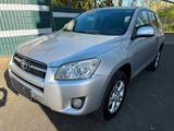 Toyota RAV 4, Klimaaut., Sitzh., 6.-Gang, Tempomat - Toyota RAV 4 in Duisburg