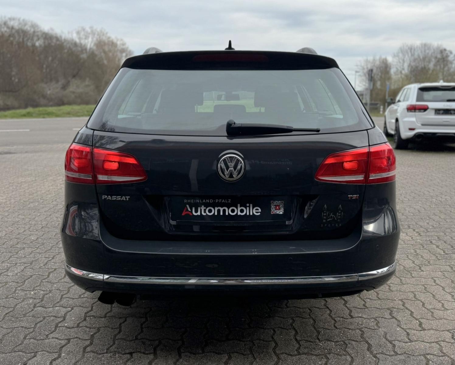 Volkswagen Passat 2012 — photo 6
