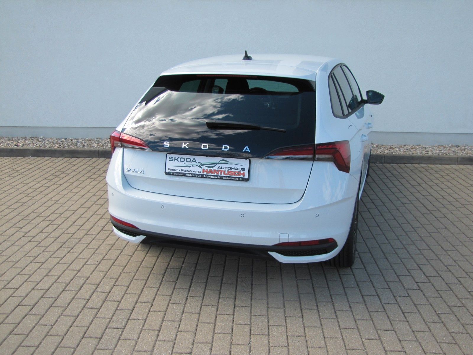 Fahrzeugabbildung SKODA Scala Tour 1.5l TSI 150PS