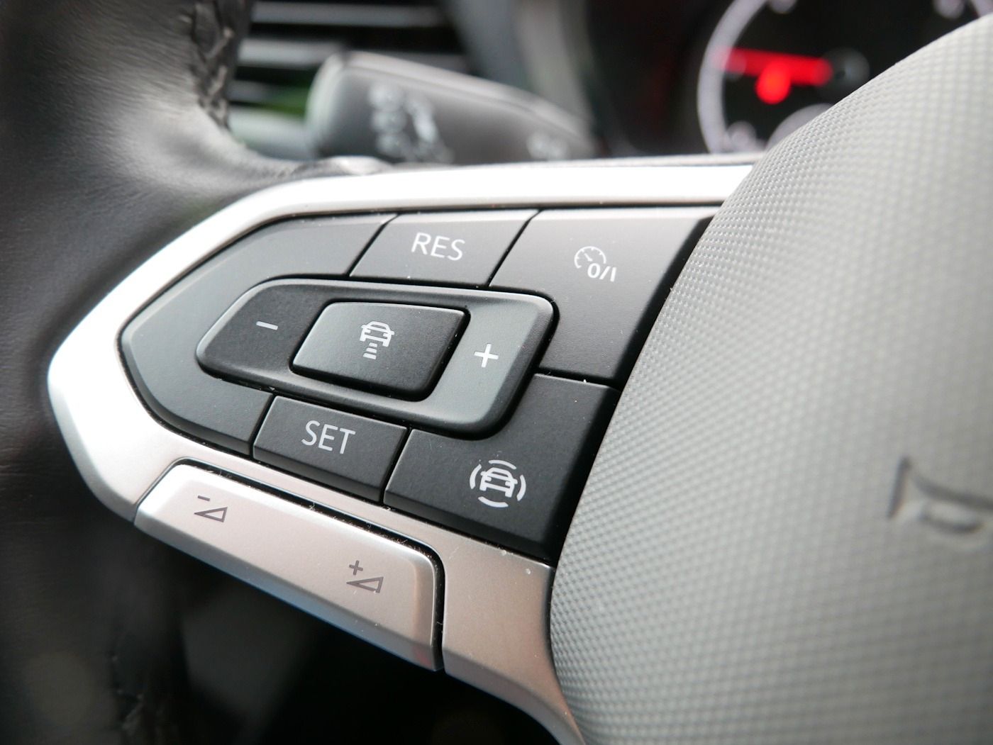 Fahrzeugabbildung Volkswagen Caddy California 2.0 TDI Camper AHK DSG SHZ LED