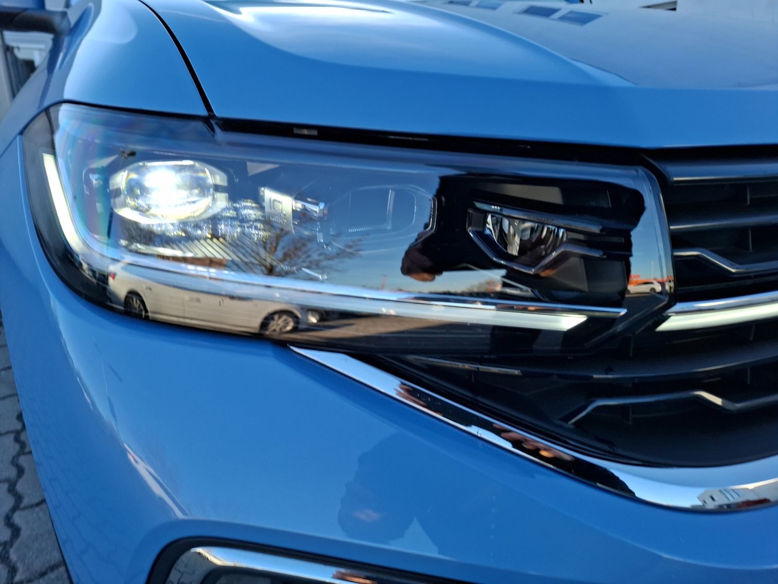 Fahrzeugabbildung Volkswagen T-Cross TSI Style DSG Matrix Navi AID ACC PDC SH