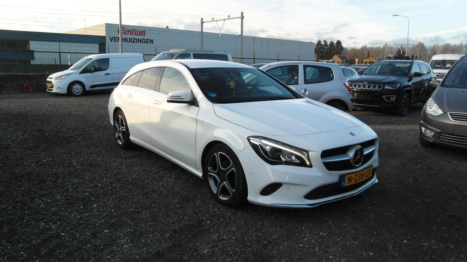 Mercedes-Benz CLA Shooting Brake CLA 200 CDI / d