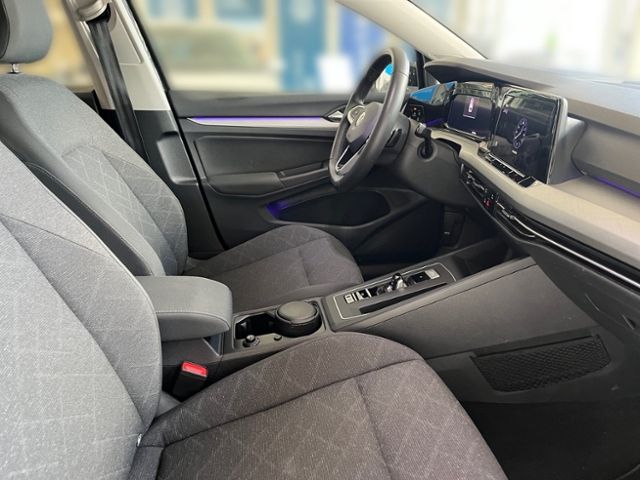 Fahrzeugabbildung Volkswagen Golf Variant 2.0 TDI DSG LIFE GJR ACC NAVI AHK