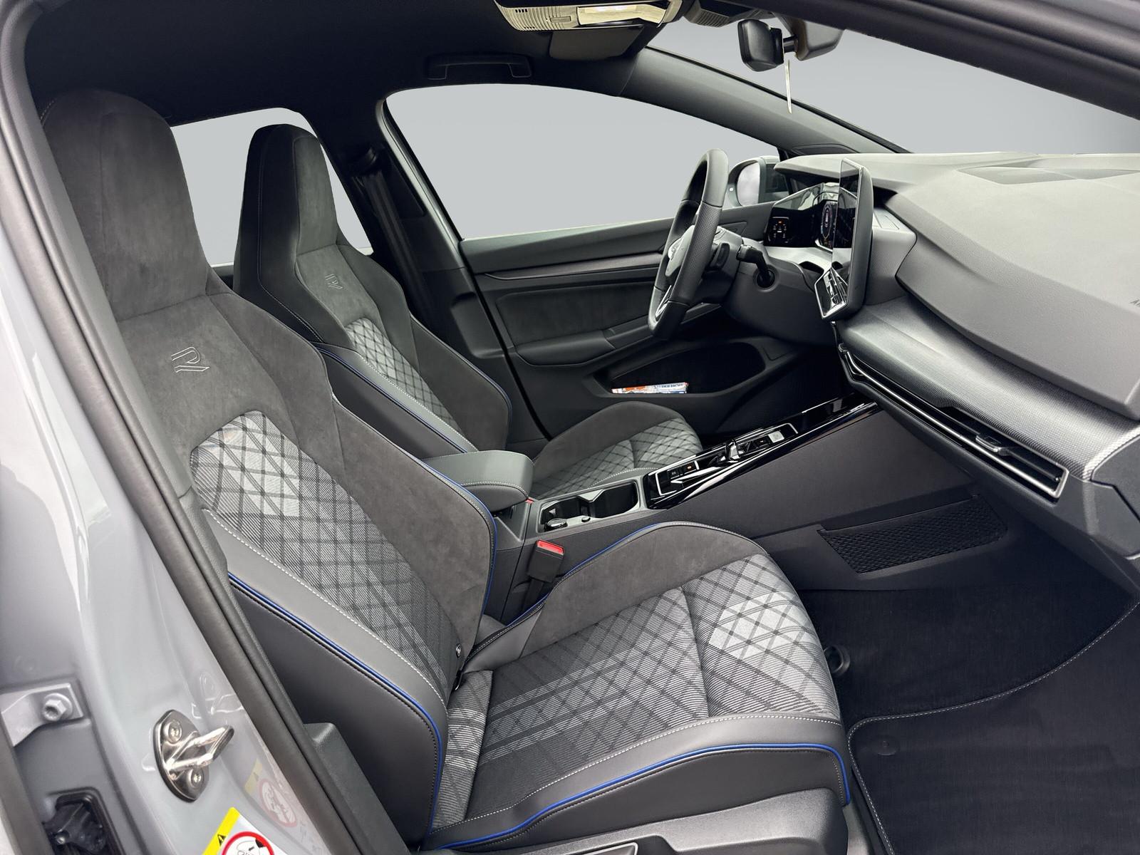 Volkswagen Golf 1.5 eTSI DSG R-Line AHK Matrix Black Style, миниатюра 30