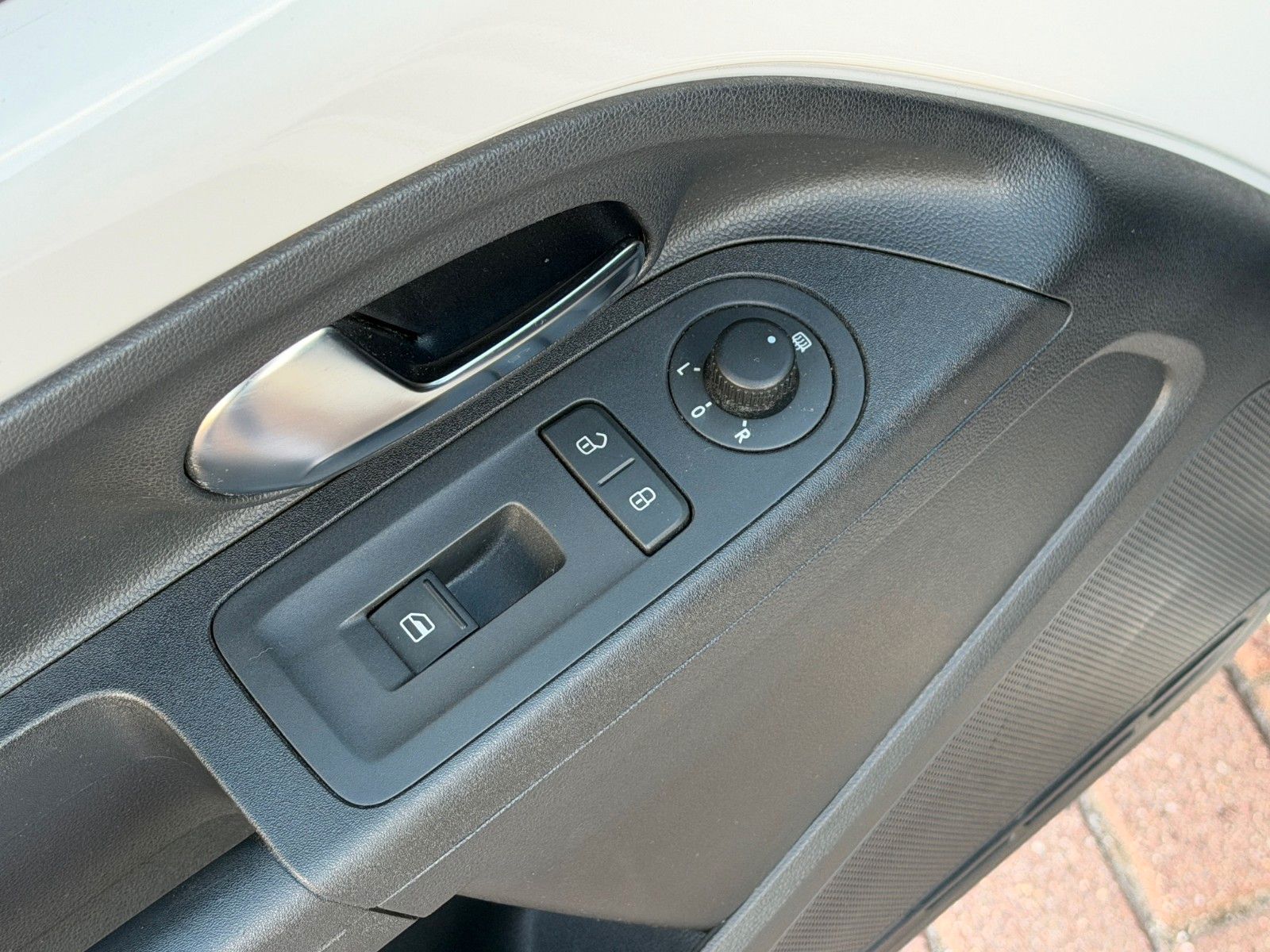 Fahrzeugabbildung SKODA Citigo 1.0 Elegance *Panorama*Sitzhzg*8fach*PDC*