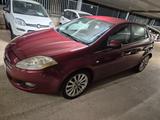 Fiat Bravo 1.6 MJT 120 CV DPF Dynamic - rote Fiat Bravo