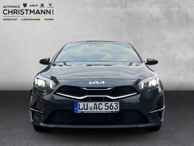 Fahrzeugabbildung Kia Ceed ULTIMATE EDITION 1.0 T-GDI *STYLE-PAKET*