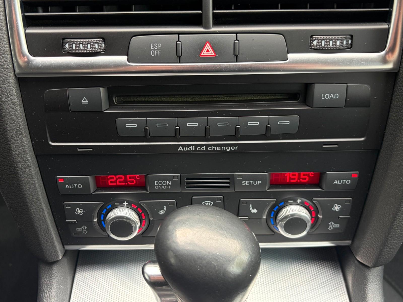 Audi Q7 3.0 TDI quattro 233 ch • 7 places • 1ère Main • GPS • Webasto • Attelage 3,5 t