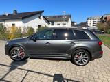 Audi Q7 60 TFSI F quattro S-Line Plug-in-Hybrid  - Audi Q7 mit Hybrid-Antrieb: Grau