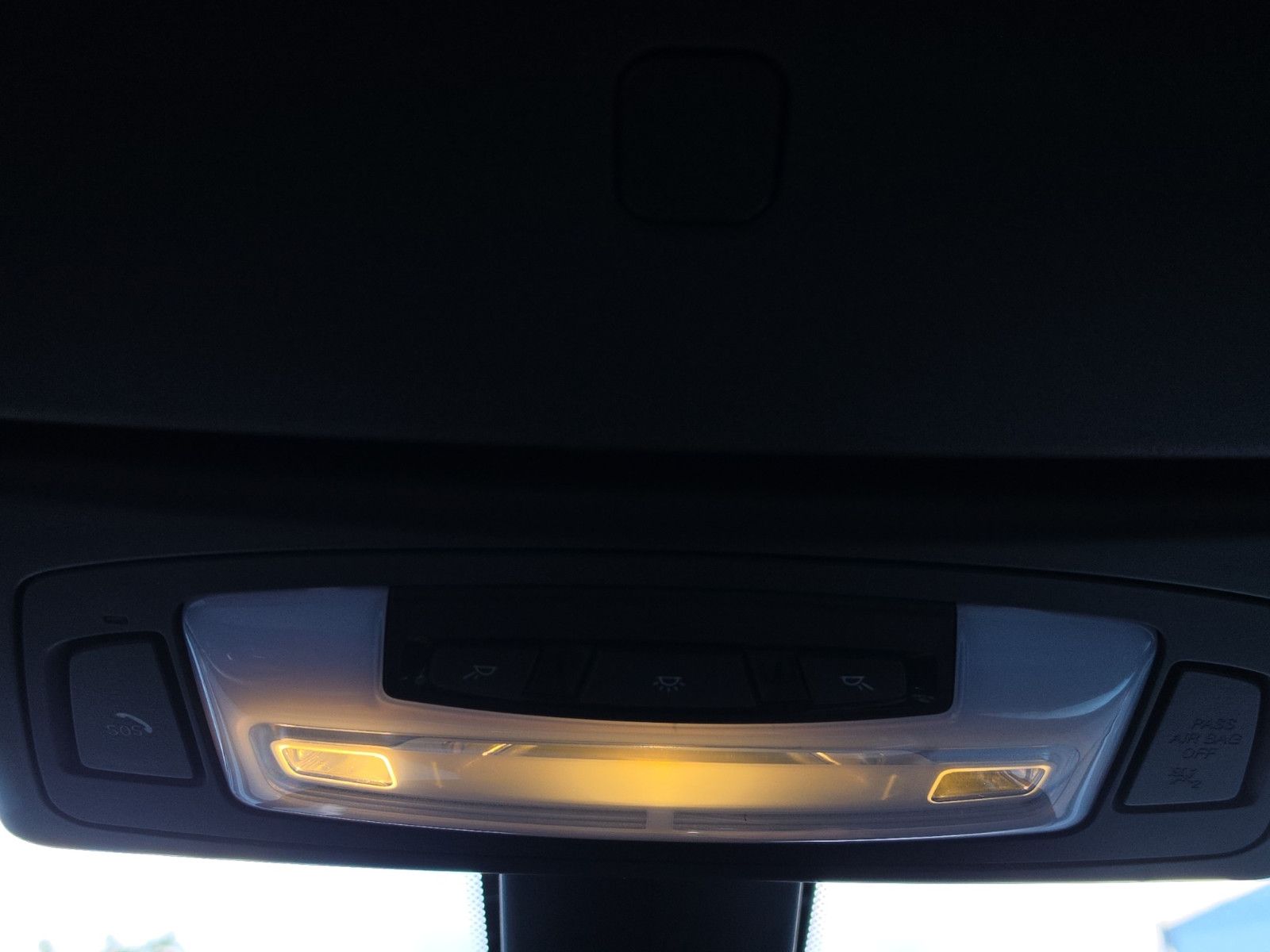 Fahrzeugabbildung BMW 218i Cabrio M Sport LEDER XENON SHZ TEMPOMAT