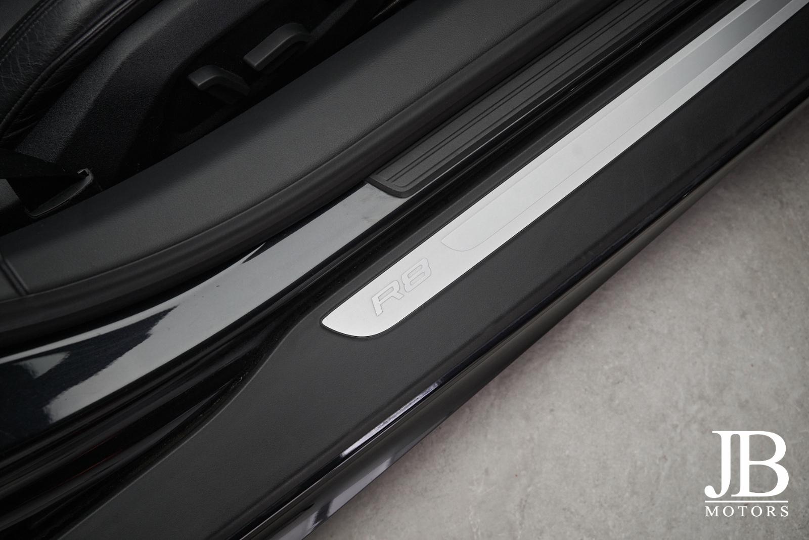 Audi R8 Spyder V10 5.2 FSI 525 ch • Boîte manuelle 6• Magnetic Ride • B&O • Caméra