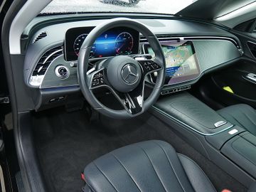Mercedes E 200 - 9