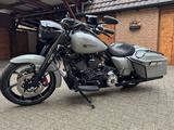 Harley-Davidson Road King FLHRC - HARLEY-DAVIDSON FLHR ROAD KING